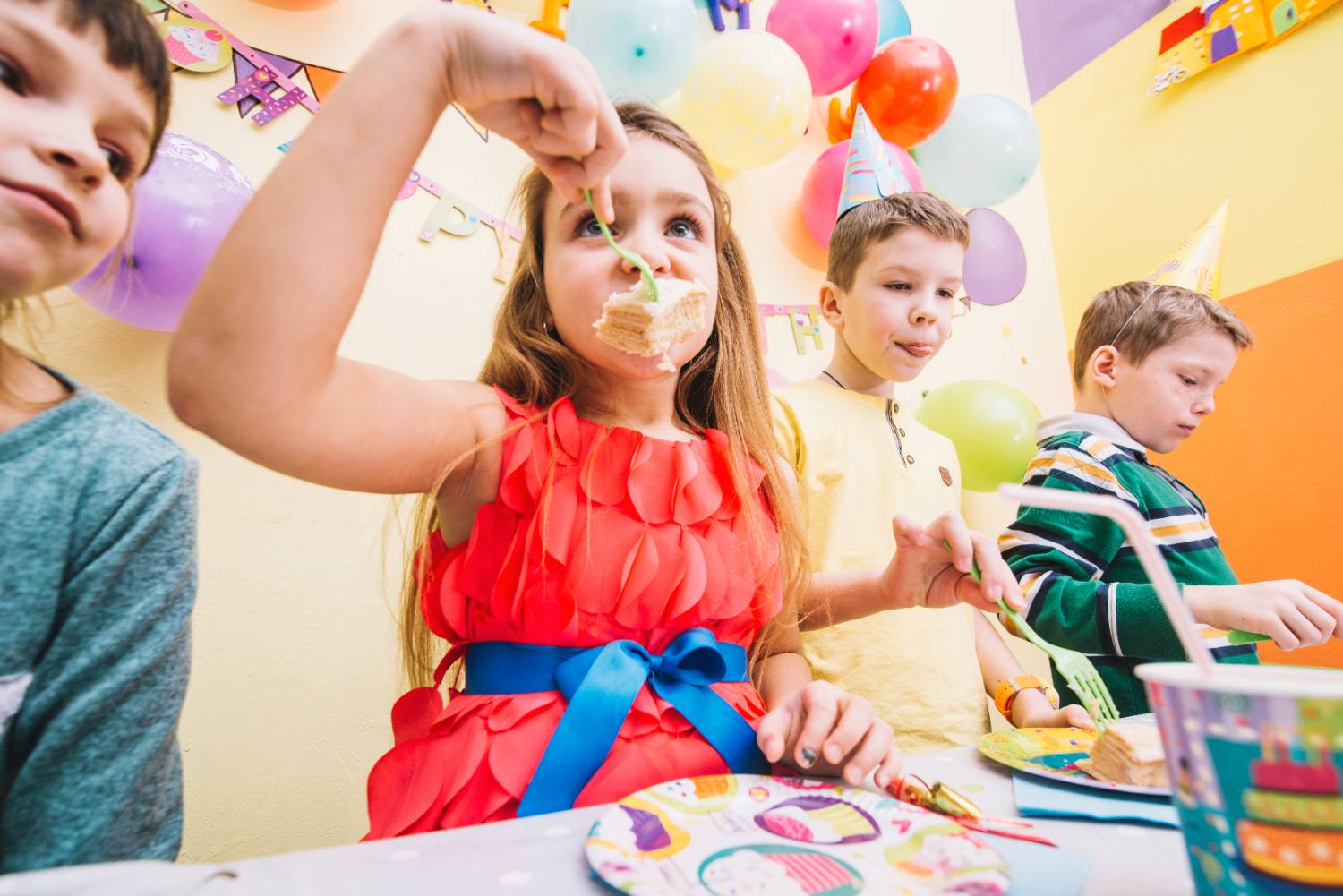 Fun childrens parties and festivals from Zokivo